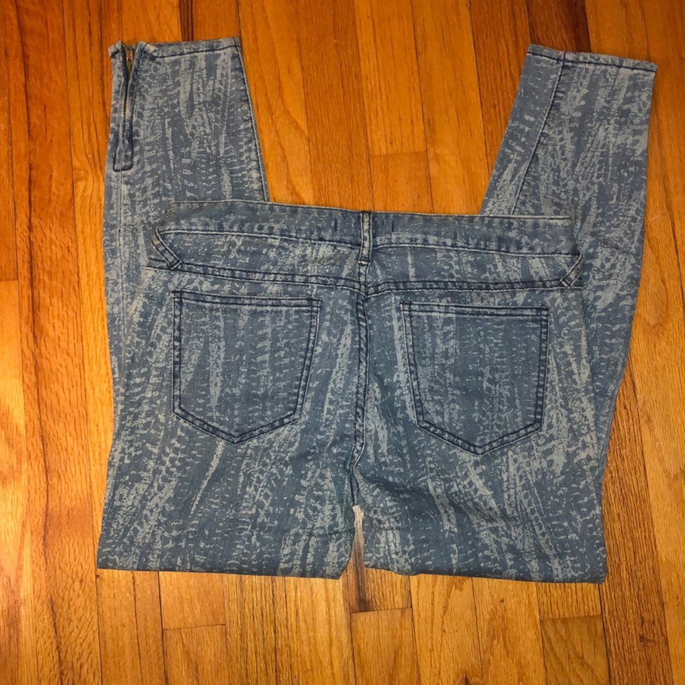 Free People Printed Jeans. Size 28. Ankle Zip - Picture 3 of 6